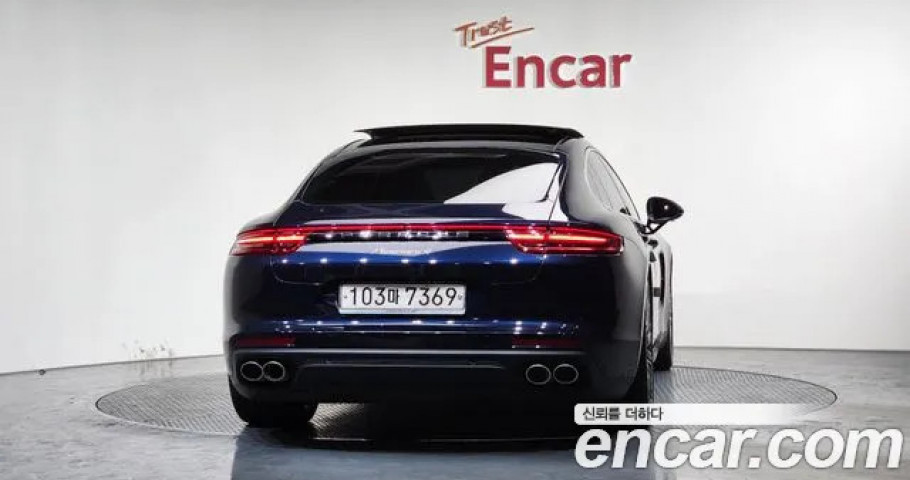 Porsche Panamera 