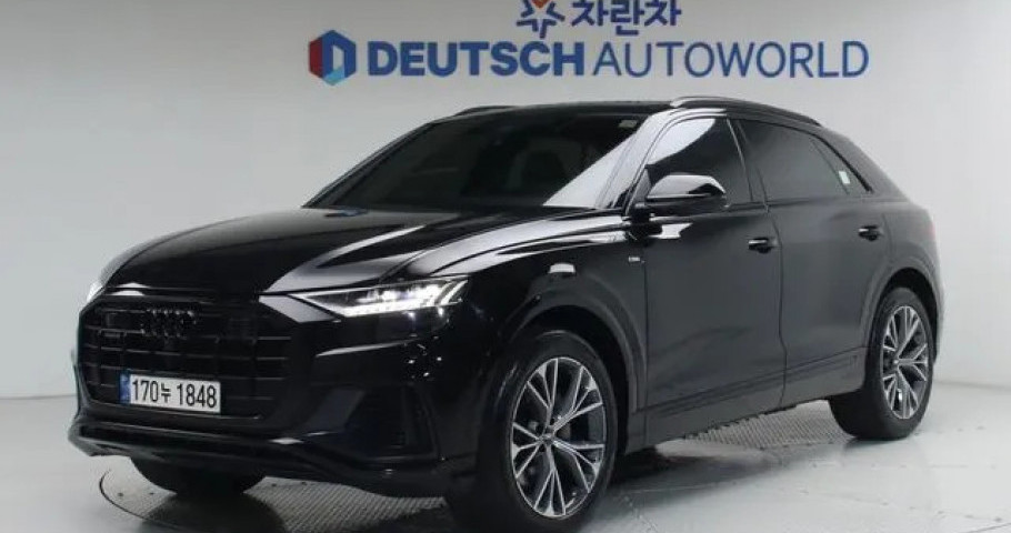 Audi Q8 