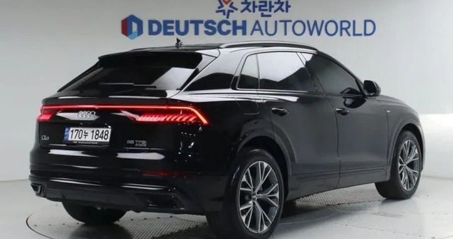 Audi Q8 