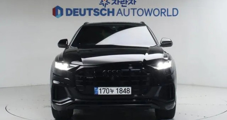Audi Q8 