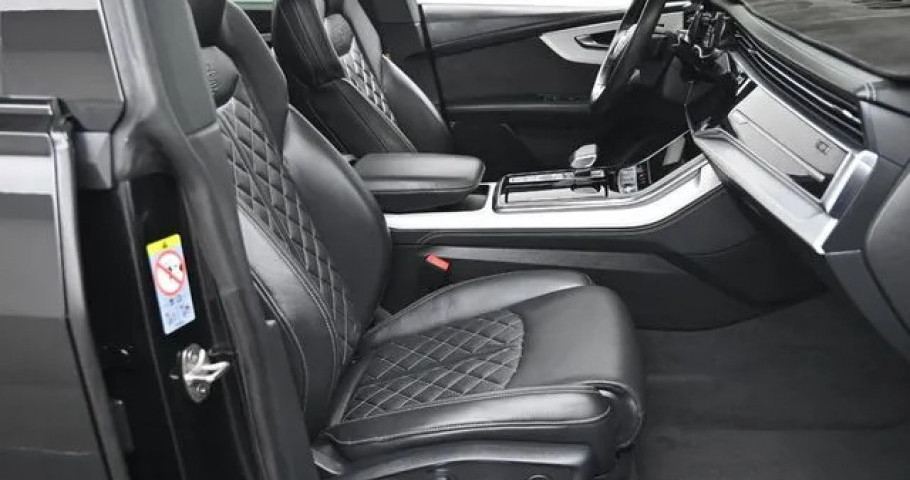Audi Q8 