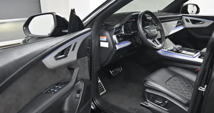 Audi Q8 