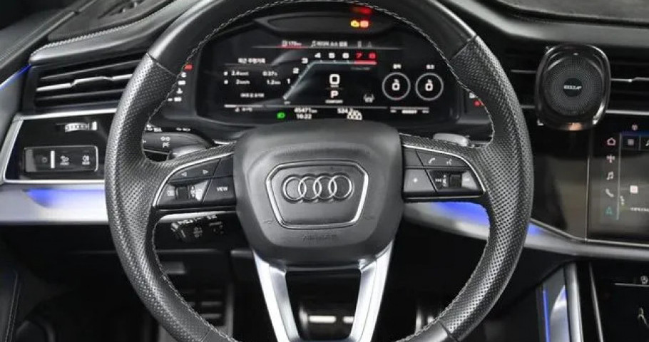 Audi Q8 