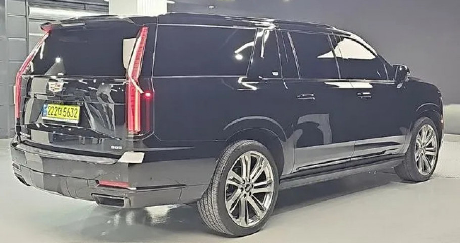 Cadillac Escalade 