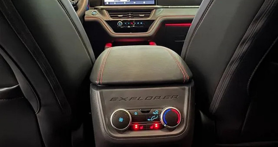 Ford Explorer 