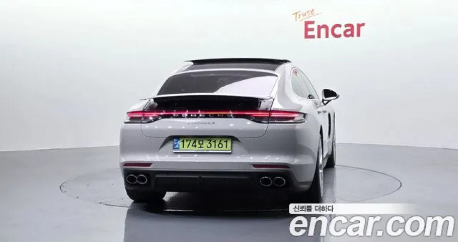 Porsche Panamera 