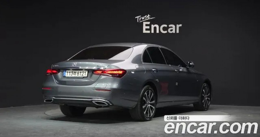 Mercedes-Benz E-Class 