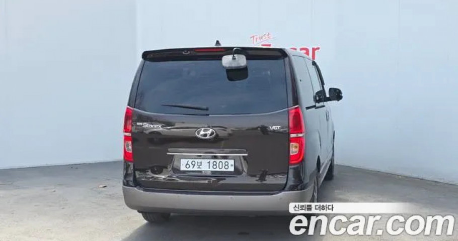 Hyundai Starex 