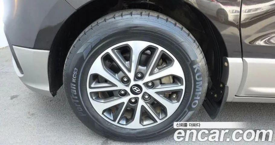 Hyundai Starex 