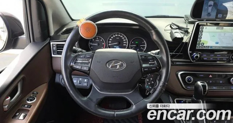 Hyundai Starex 