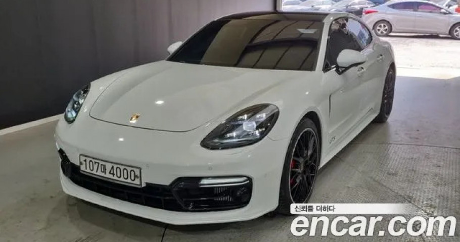 Porsche Panamera 