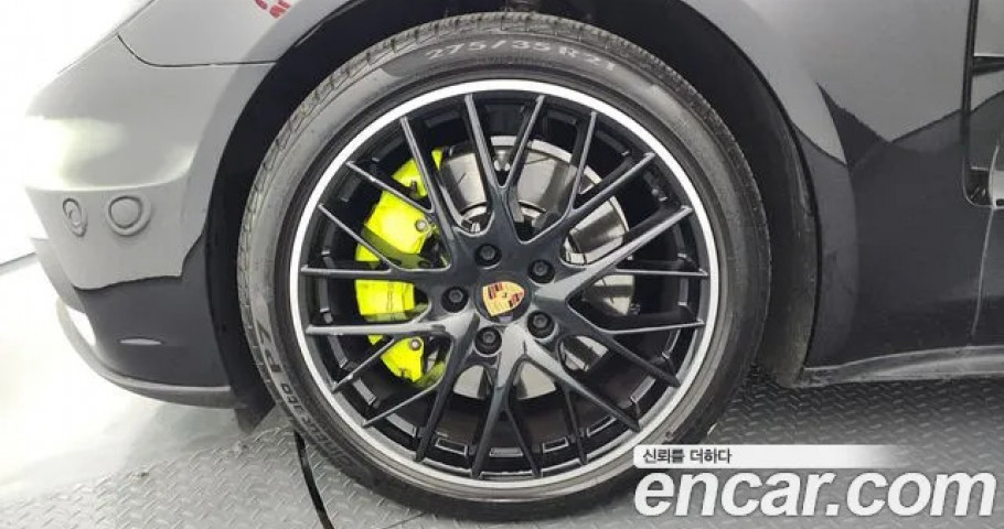 Porsche Panamera 