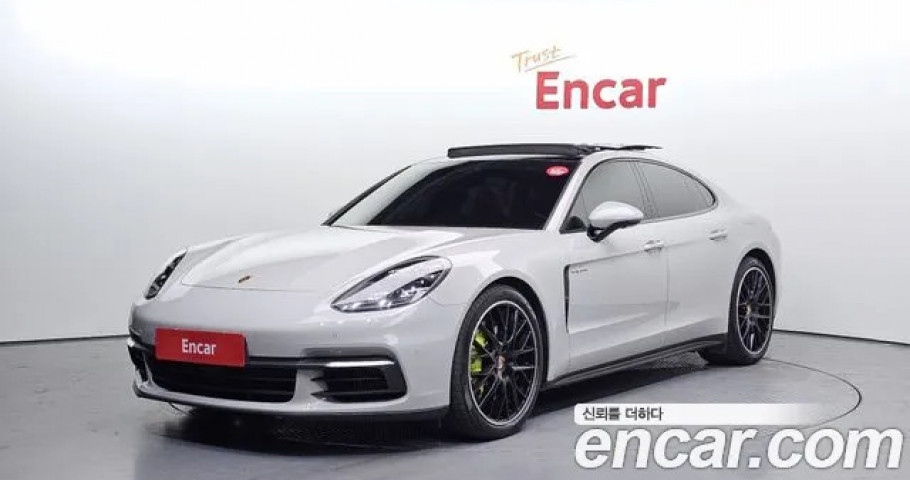 Porsche Panamera 