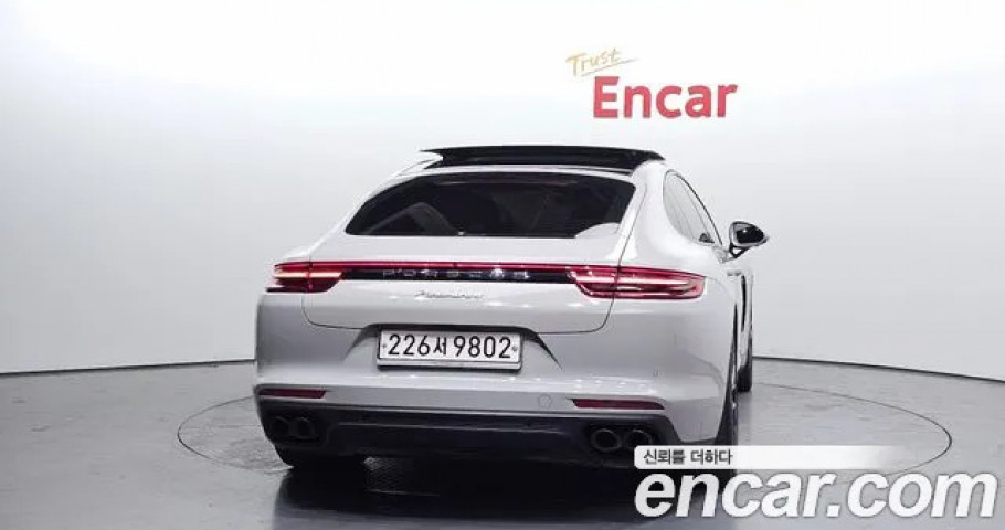 Porsche Panamera 