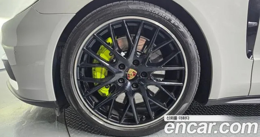 Porsche Panamera 