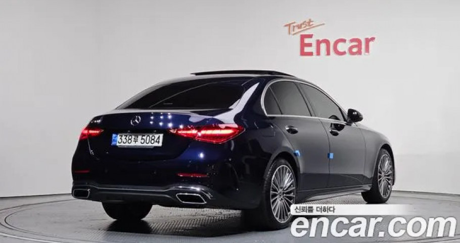 Mercedes-Benz C-Class 