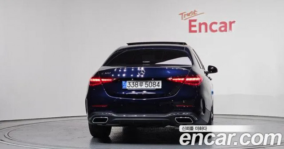 Mercedes-Benz C-Class 