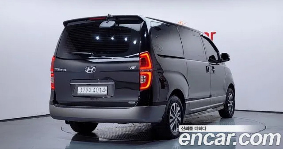 Hyundai Starex 