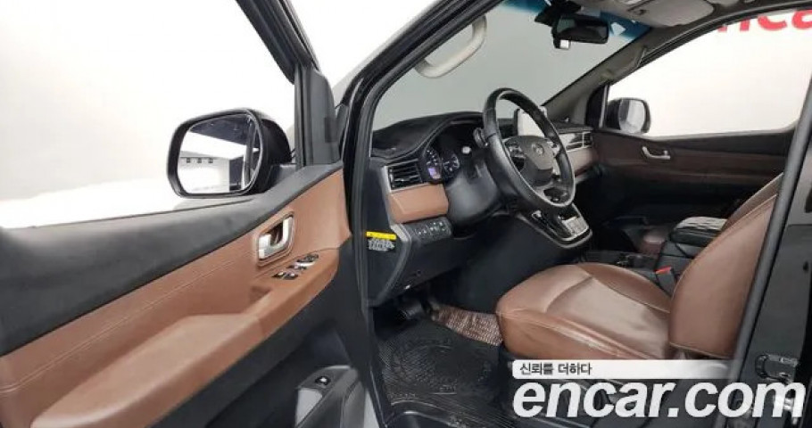 Hyundai Starex 