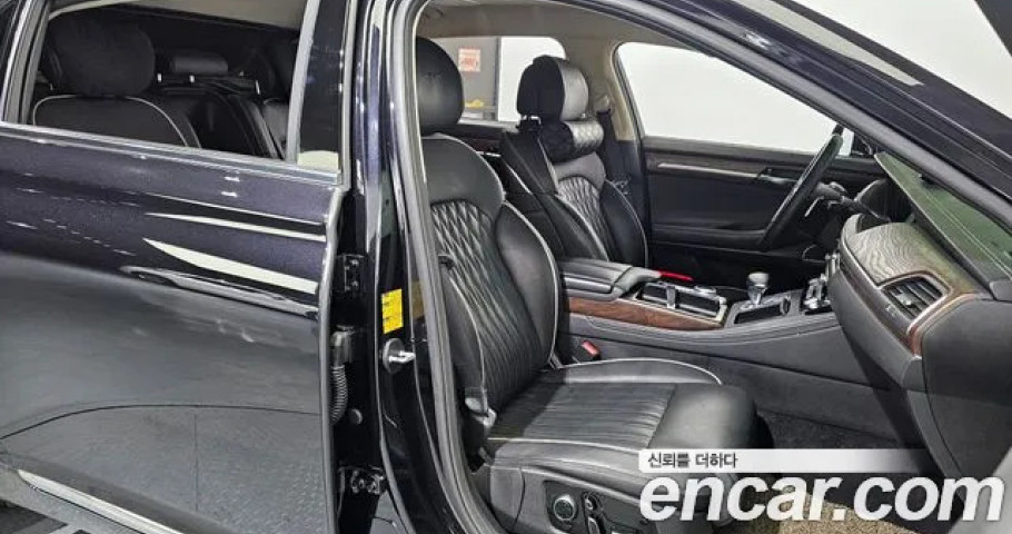 Genesis G90 