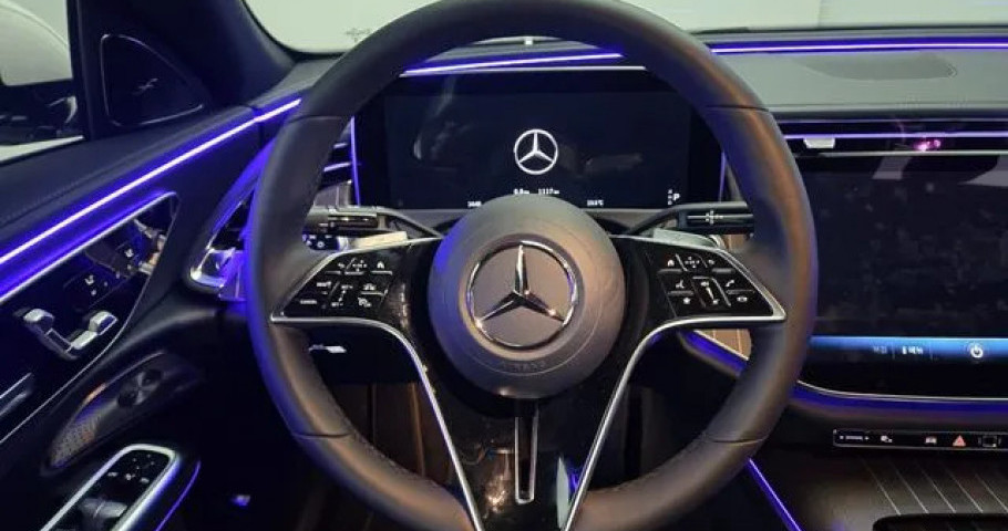 Mercedes-Benz E-Class 