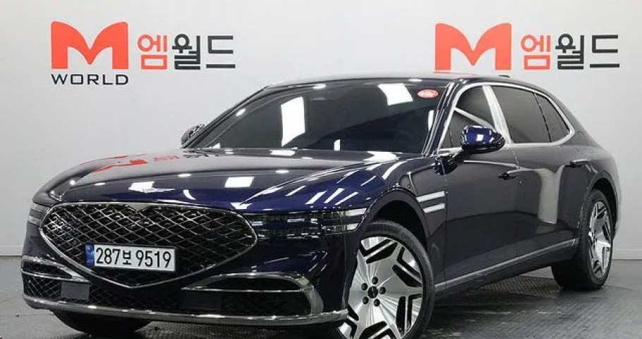 Genesis G90 