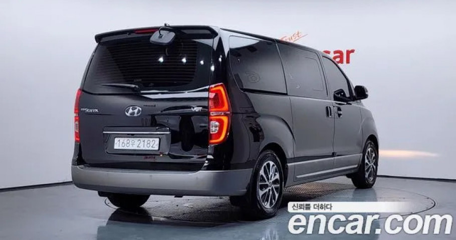 Hyundai Starex 