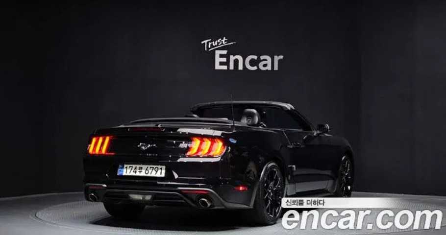 Ford Mustang 