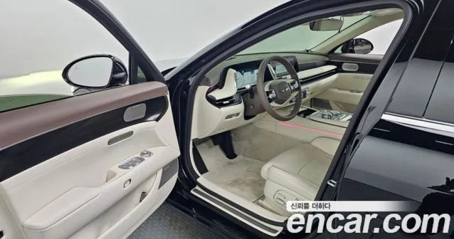 Genesis G90 