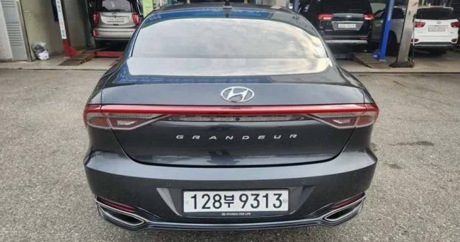 Hyundai Grandeur 