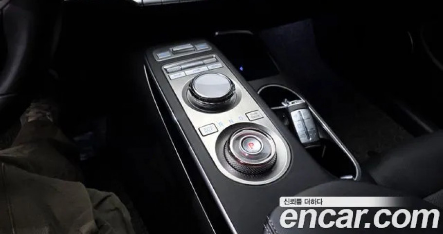 Genesis Gv70 