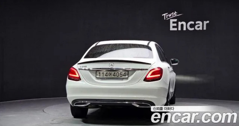 Mercedes-Benz C-Class 