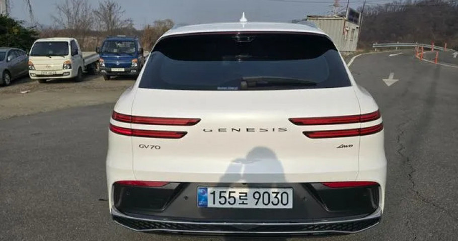 Genesis Gv70 