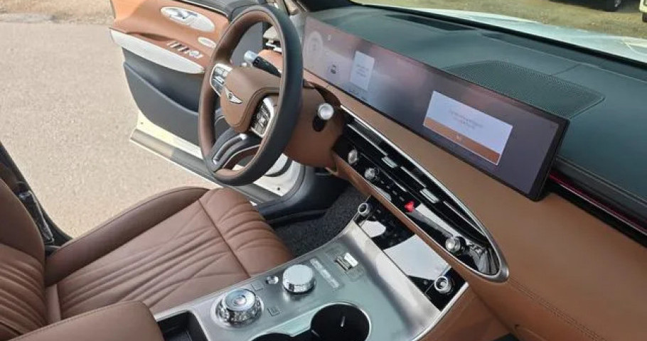Genesis Gv70 