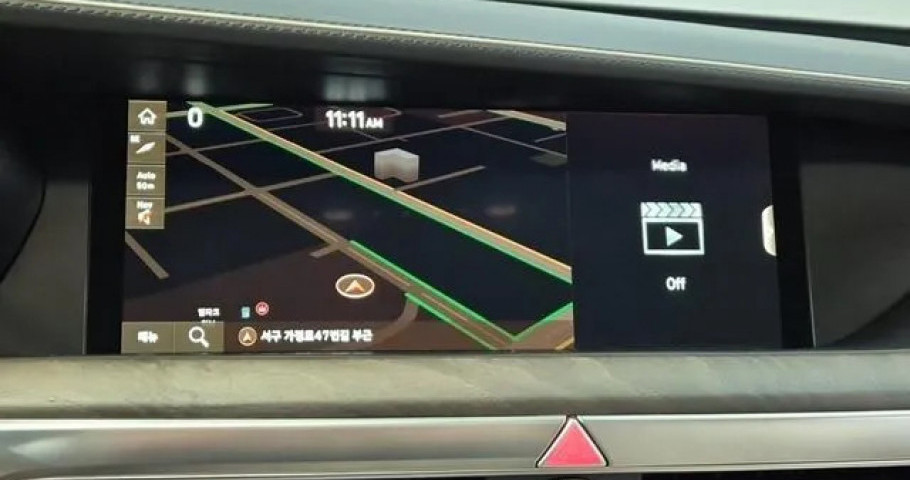 Genesis G90 
