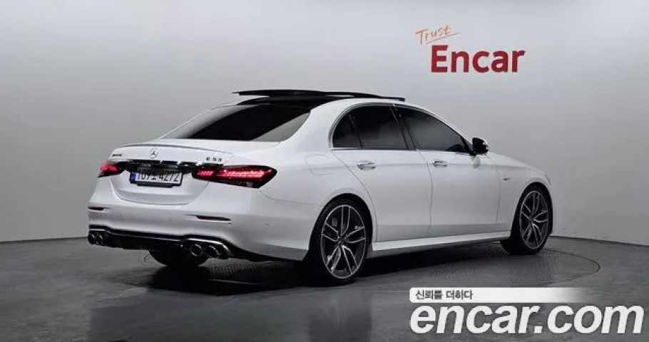 Mercedes-Benz E-Class 