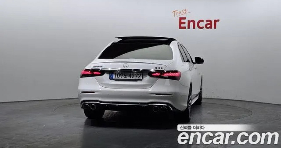 Mercedes-Benz E-Class 