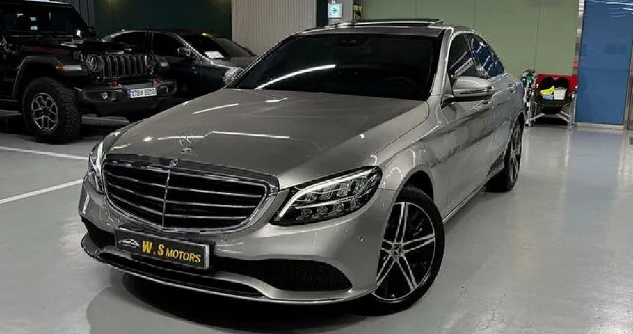 Mercedes-Benz C-Class 
