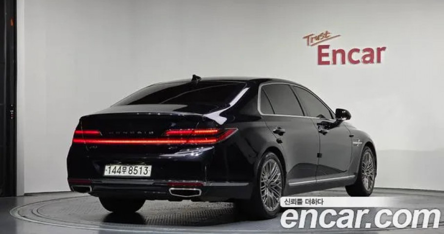 Genesis G90 