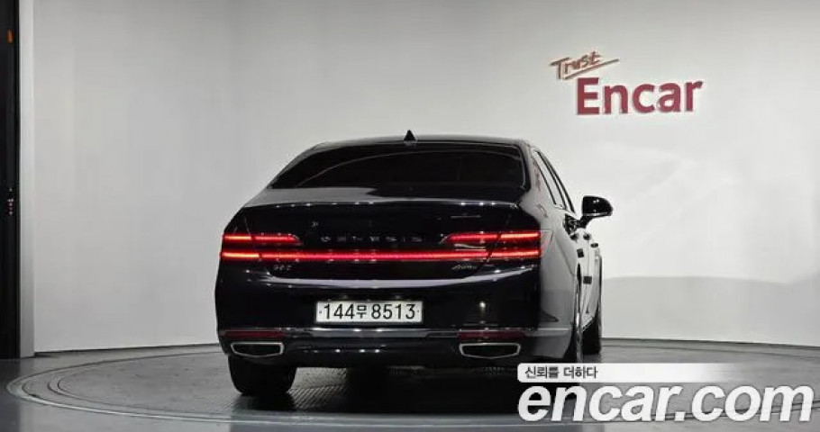 Genesis G90 