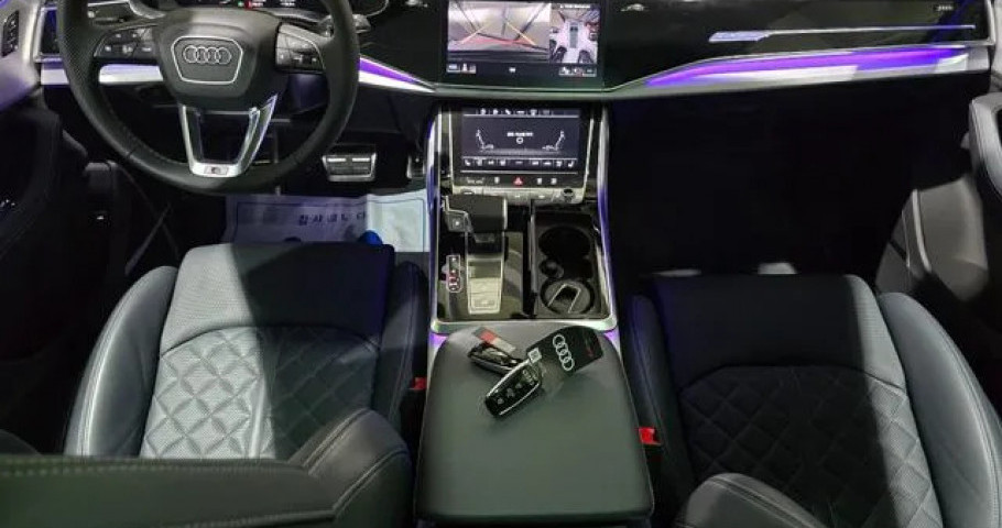 Audi Q7 