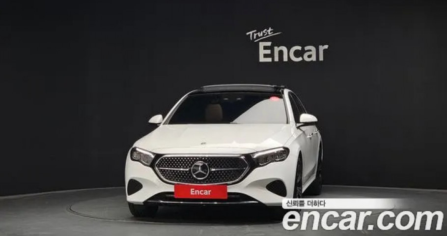 Mercedes-Benz E-Class 