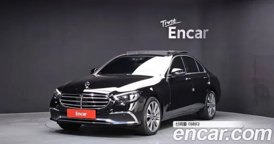 Mercedes-Benz E-Class 