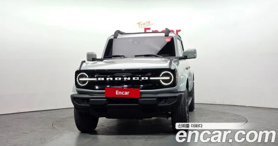 Ford Bronco 