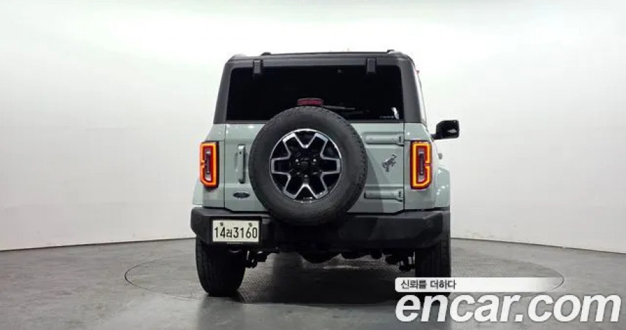 Ford Bronco 