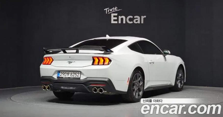 Ford Mustang 