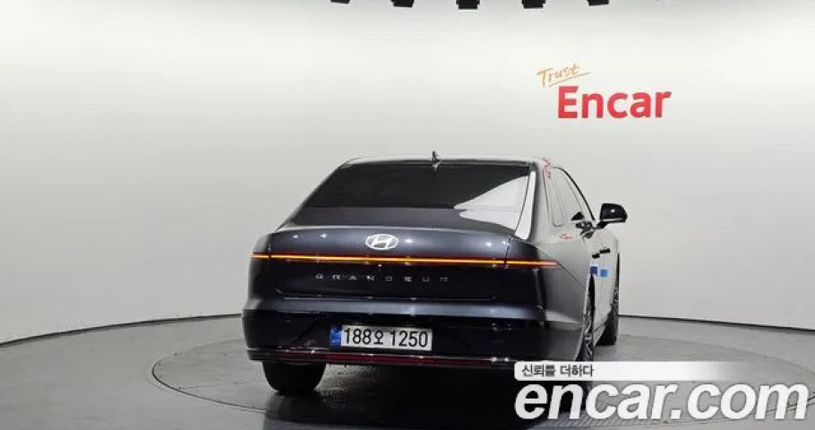 Hyundai Grandeur 