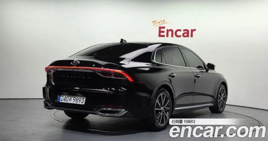 Hyundai Grandeur 
