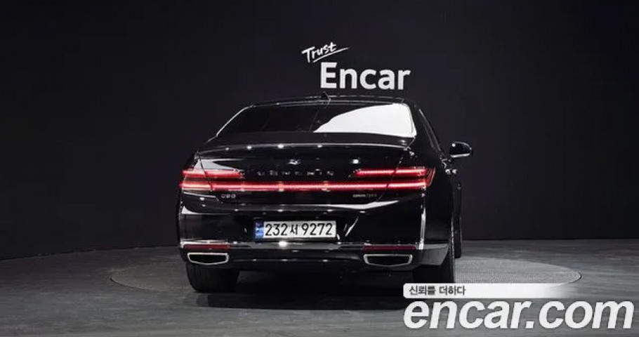 Genesis G90 