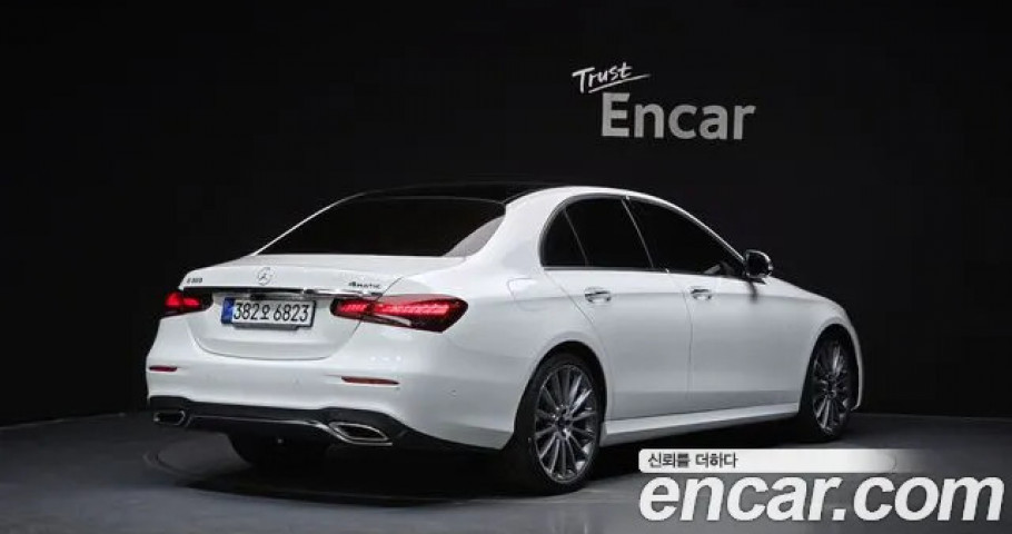 Mercedes-Benz E-Class 